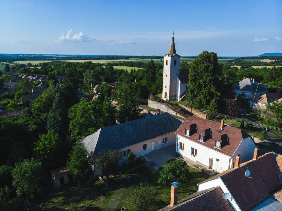 Tolnay Kuria Es Vendeghaz Hotell Nagygorbo Exteriör bild